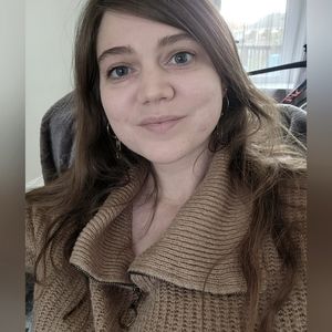 Meet your Posher, Crystal